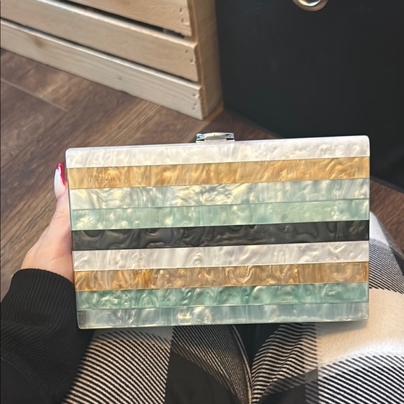 Opalescent Nina pearl clutch - Picture 1 of 1